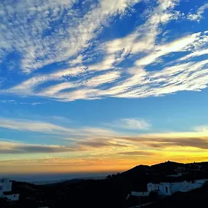 https://el-peque-de-tamaide-san-miguel-de-abona.adeje-hotels.com
